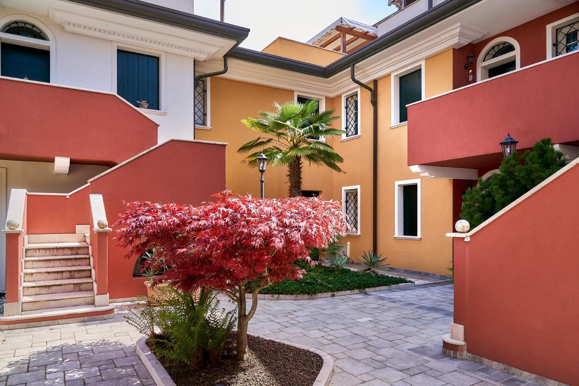 Pines House - Host Solution *