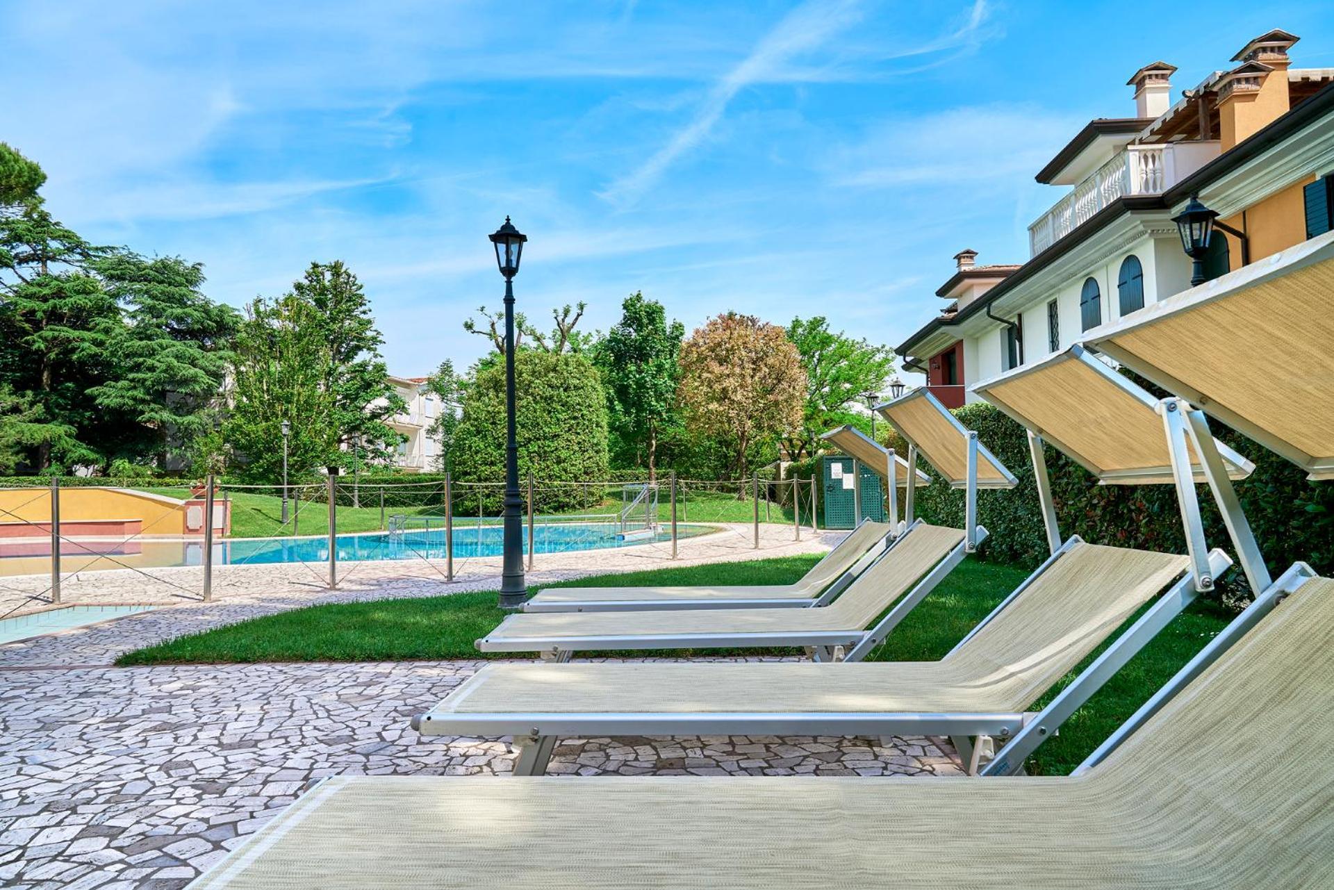 Pines House - Host Solution *